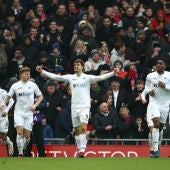 Llorente celebra un gol con el Swansea