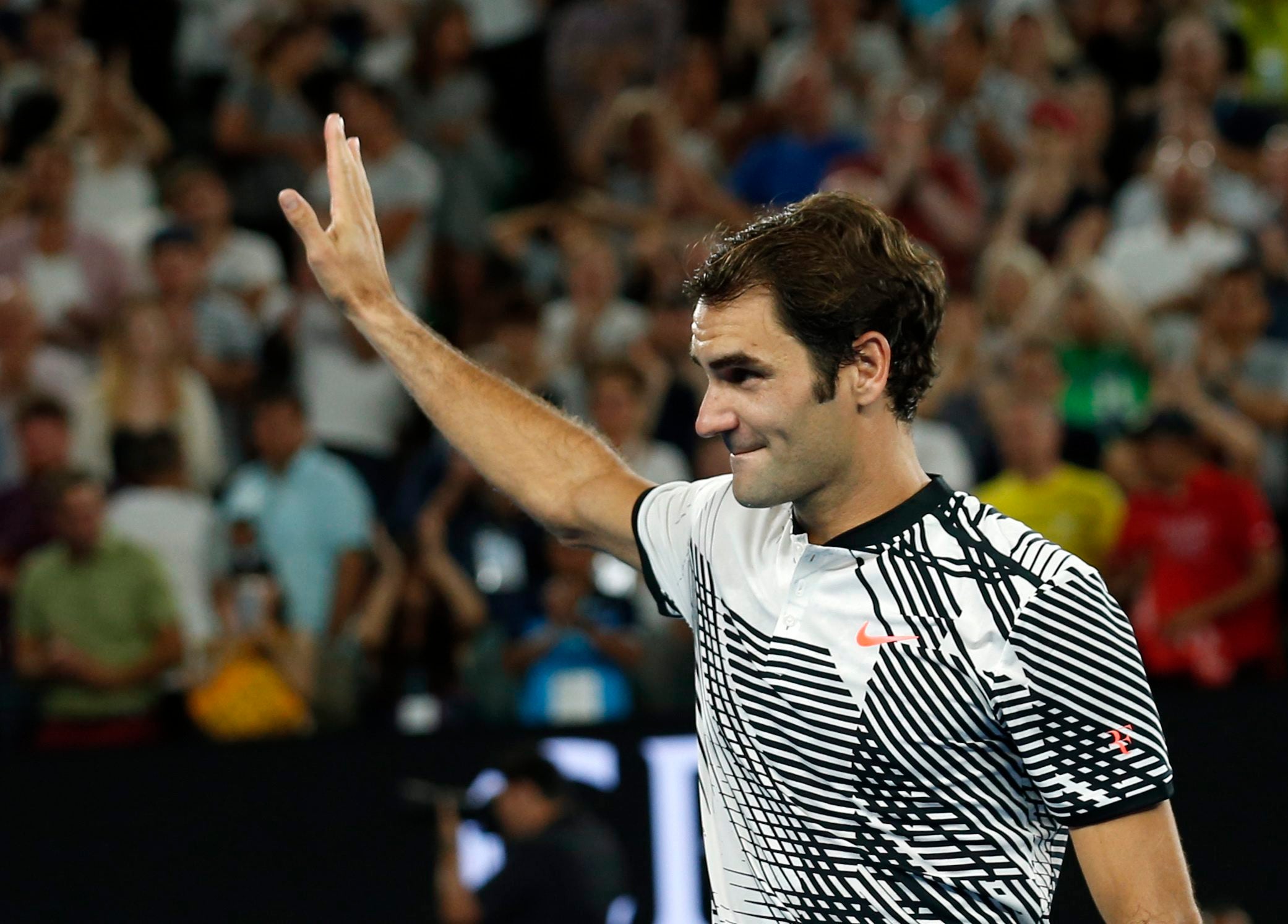Federer sufre ante un gran Nishikori pero avanza a los cuartos del Open de Australia Federer sufre ante un gran Nishikori pero avanza a los cuartos del Open de Australia