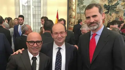 José Castro, con Sampaoli y el Rey Felipe VI José Castro, con Sampaoli y el Rey Felipe VI