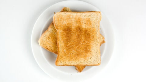 Tostadas doraditas listas para el desayuno