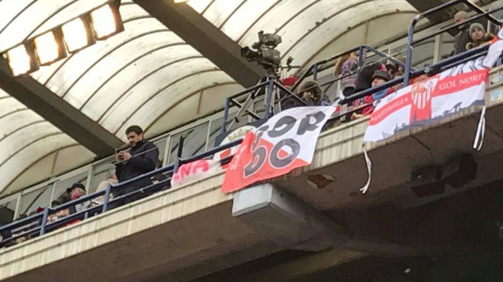 Podemos lleva al Senado la polémica por la pancarta que homenajeó a 'El Prenda' en El Sadar Podemos lleva al Senado la polémica por la pancarta que homenajeó a 'El Prenda' en El Sadar