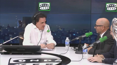 Jorge Sampaoli: "Maradona siempre fue el reflejo de algo superlativo, un dios del fútbol" Jorge Sampaoli: "Maradona siempre fue el reflejo de algo superlativo, un dios del fútbol"