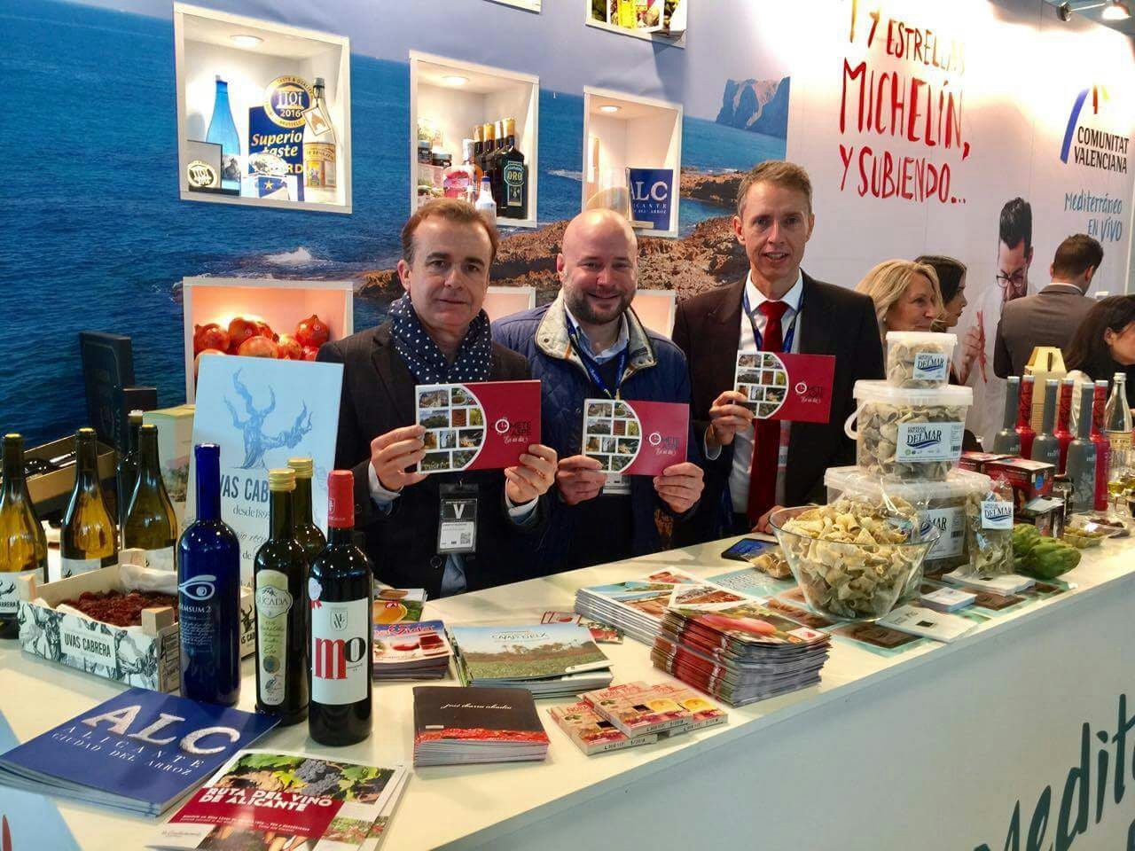 Aspe presenta su guía gastronómica en la feria Madrid Fusión Aspe presenta su guía gastronómica en la feria Madrid Fusión