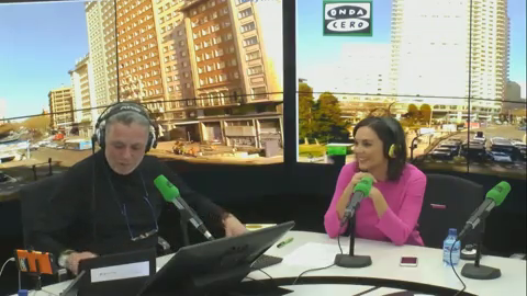 Mónica Carrillo: "Lo que más ilusión me hace es que todos nos podamos sentir identificados en un microcuento" Mónica Carrillo: "Lo que más ilusión me hace es que todos nos podamos sentir identificados en un microcuento"