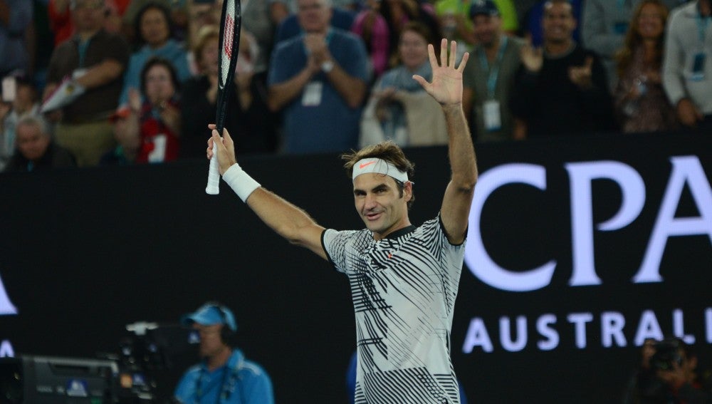 Roger Federer celebra una victoria en el Open de Australia