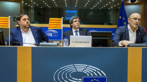 Oriol Junqueras, Carles Puigdemont y Ra&uacute;l Romeva