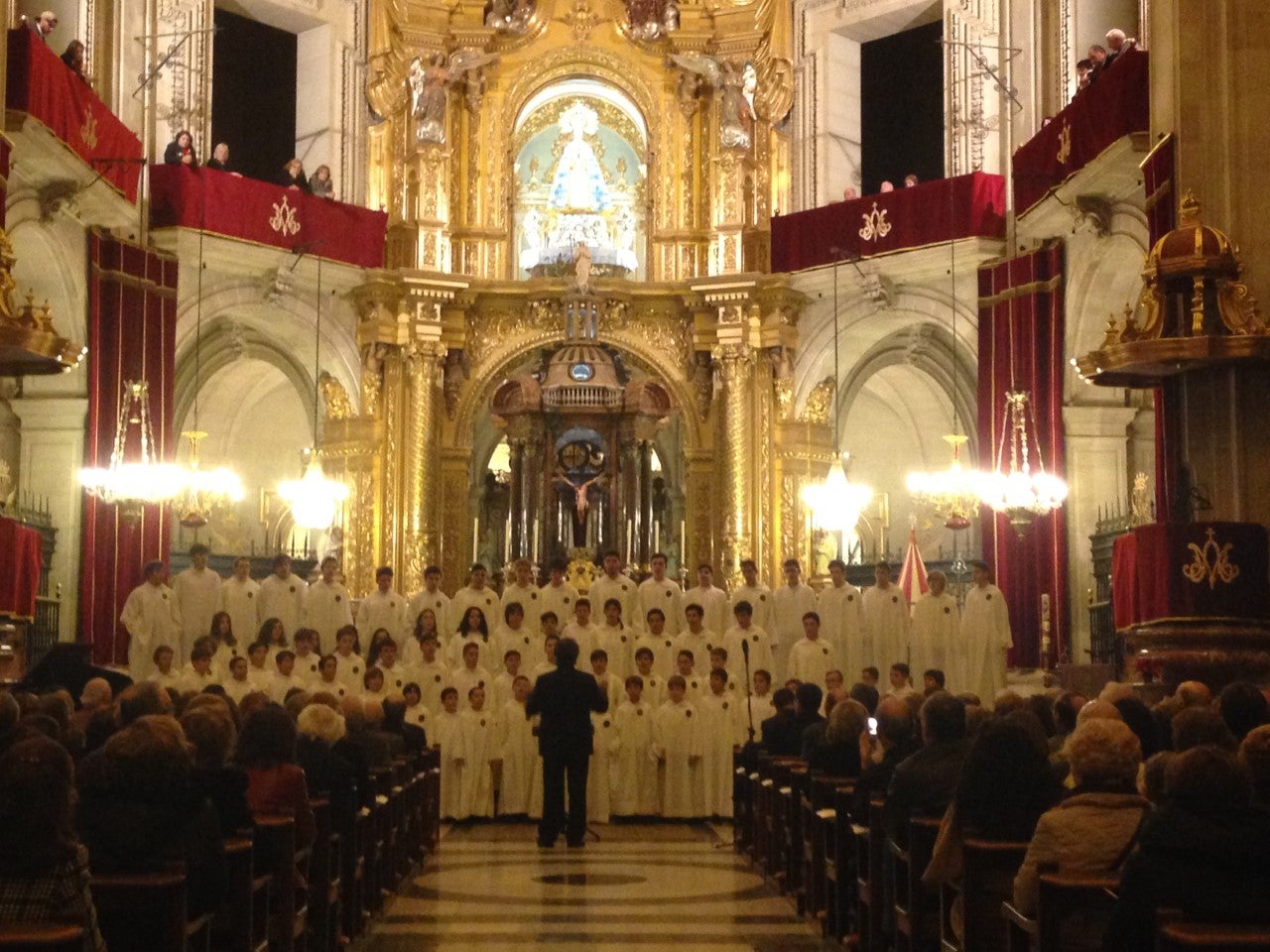"La familia del Misteri está siempre abierta a nuevas voces blancas que enriquezcan la cantera de la Escolanía” "La familia del Misteri está siempre abierta a nuevas voces blancas que enriquezcan la cantera de la Escolanía”