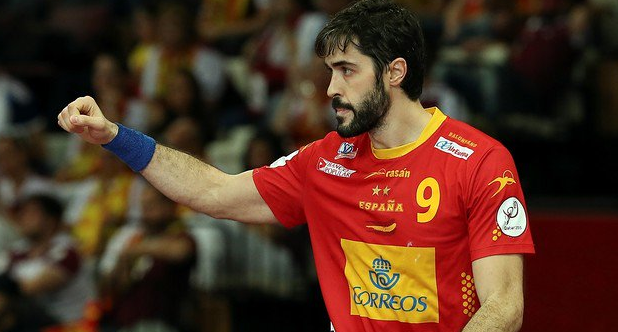 Raúl Entrerríos: "Nos vamos dolidos, pero hay que aprender de los errores y levantarse" Raúl Entrerríos: "Nos vamos dolidos, pero hay que aprender de los errores y levantarse"