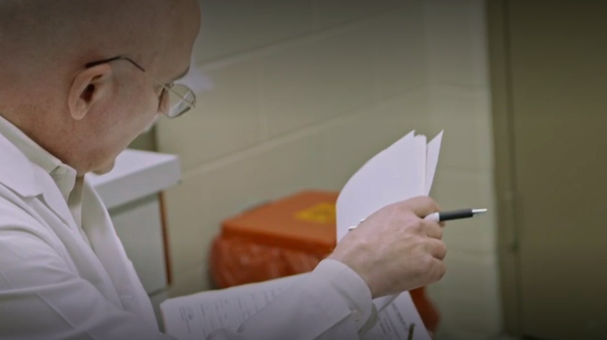 La historia de Carlo Musso, el doctor que trabaja en el equipo de ejecuciones en la prisión estatal de Georgia La historia de Carlo Musso, el doctor que trabaja en el equipo de ejecuciones en la prisión estatal de Georgia