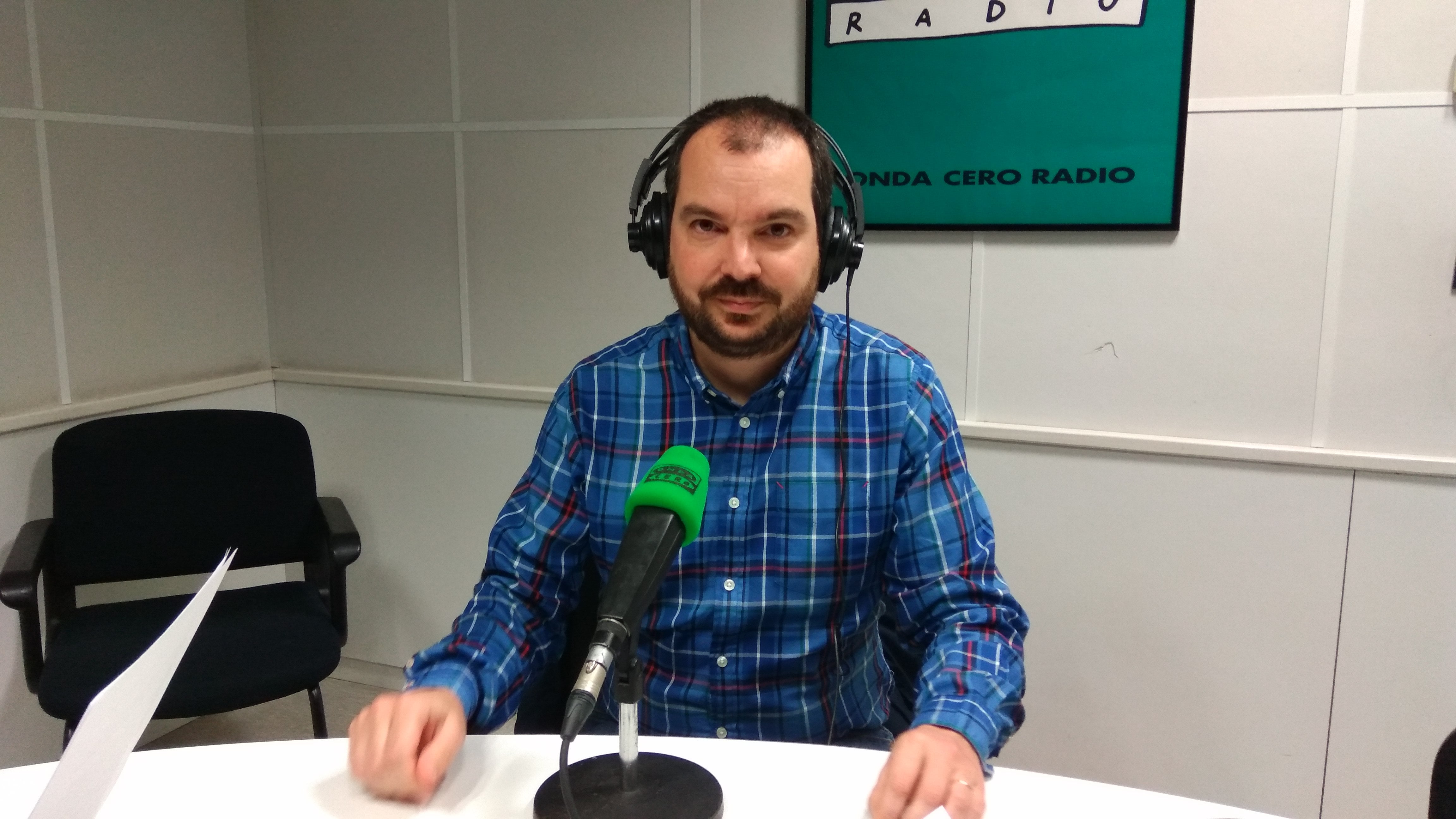 Aquí en la Onda Cantabria. Investigadores de Cantabria: Enrique Gutiérrez Cuenca Aquí en la Onda Cantabria. Investigadores de Cantabria: Enrique Gutiérrez Cuenca