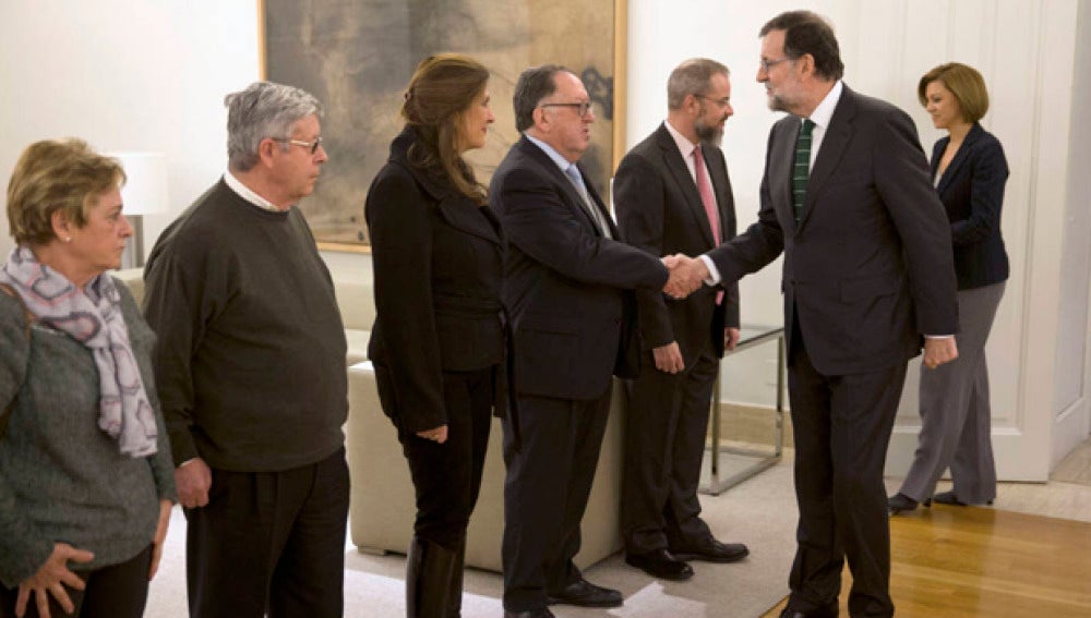 Mariano Rajoy recibe a las familias de las víctimas del Yak-42