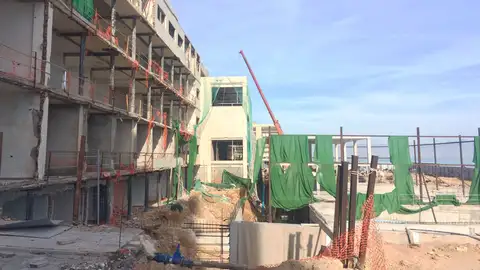 La rehabilitación del hotel de Arenales del Sol parece que se aleja. Hotel Arenales del Sol