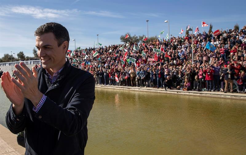 Sánchez quiere un PSOE de izquierdas, feminista, ecologista, juvenil y unido Sánchez quiere un PSOE de izquierdas, feminista, ecologista, juvenil y unido