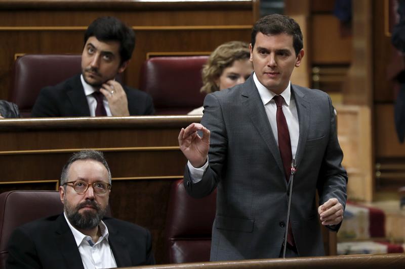 Rivera espera contar con Podemos para endurecer las puertas giratorias y evitar casos como el de Arsenio Fernández de Mesa Rivera espera contar con Podemos para endurecer las puertas giratorias y evitar casos como el de Arsenio Fernández de Mesa