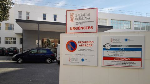 Acceso al área de urgencias en el centro de salud de Altabix de Elche. Acceso al área de urgencias en el centro de salud de Altabix de Elche.