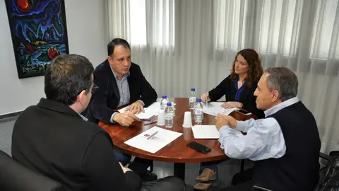 Aguiella se ha reunido con los responsables del ATC para abrir los cauces de colaboración necesarios. REUNIÓN FORMACIÓN CERÁMICA