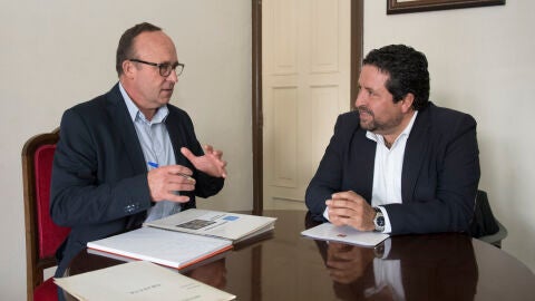 El presidente del Gobierno Provincial, Javier Moliner, ha visitado Viver.