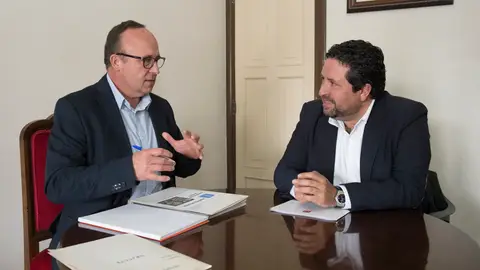 El presidente del Gobierno Provincial, Javier Moliner, ha visitado Viver. El presidente del Gobierno Provincial, Javier Moliner, ha visitado Viver.