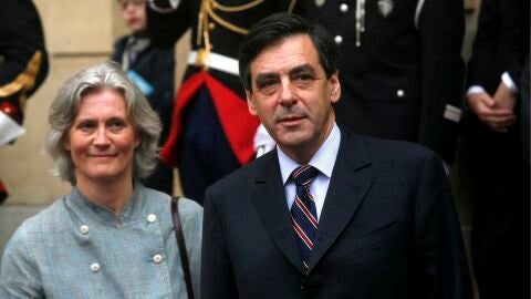 Fran&ccedil;ois Fillon junto a su mujer Penelope Fillon