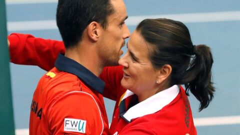 Roberto Bautista con Conchita Mart&iacute;nez.