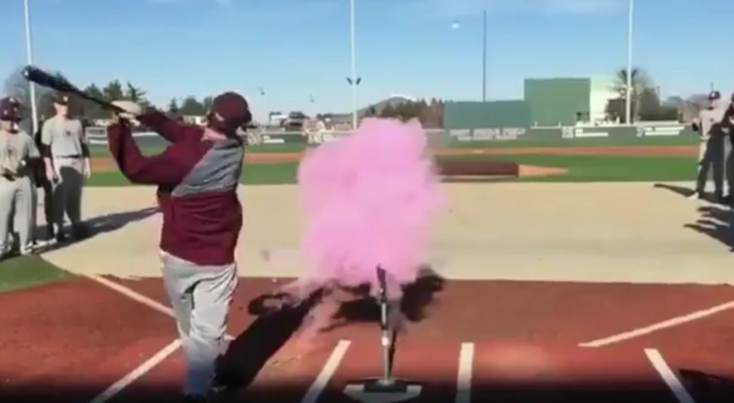 Descubre el sexo de su bebé... ¡golpeando una pelota de béisbol! Descubre el sexo de su bebé... ¡golpeando una pelota de béisbol!