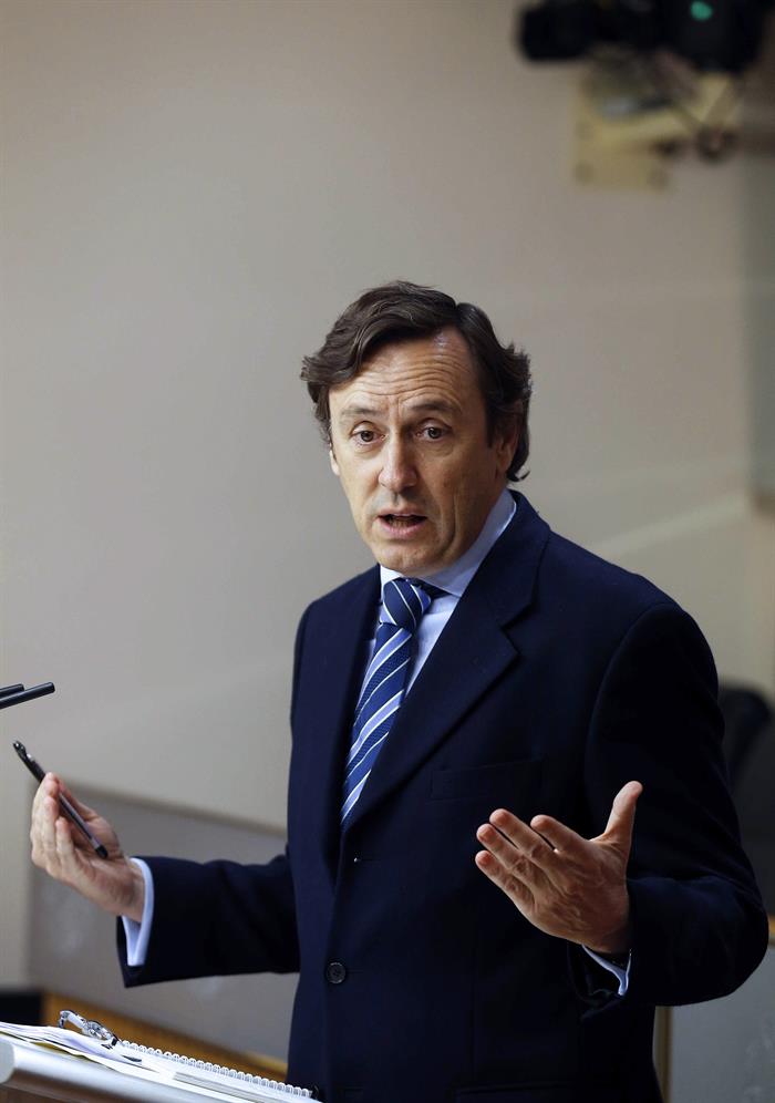 Hernando, convencido de que Cifuentes no tiene "nada que ver" con las irregularidades de las que habla la UCO Hernando, convencido de que Cifuentes no tiene "nada que ver" con las irregularidades de las que habla la UCO