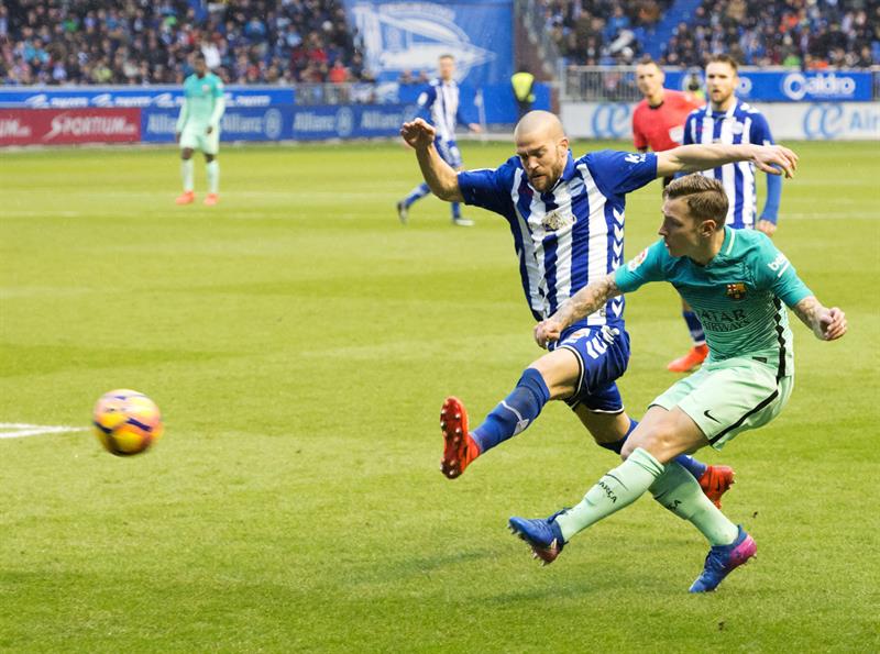 Víctor Laguardia: "Pese a esta dura derrota, la final no será igual que este partido" Víctor Laguardia: "Pese a esta dura derrota, la final no será igual que este partido"
