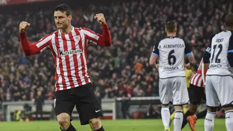 Aduriz celebra un gol con el Athletic Aduriz celebra un gol con el Athletic