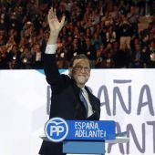 Rajoy pide apoyo para renovar su liderazgo: "Todavía puedo dar mucho más"