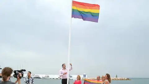 Bandera LGTBI en Marbella Bandera LGTBI en Marbella