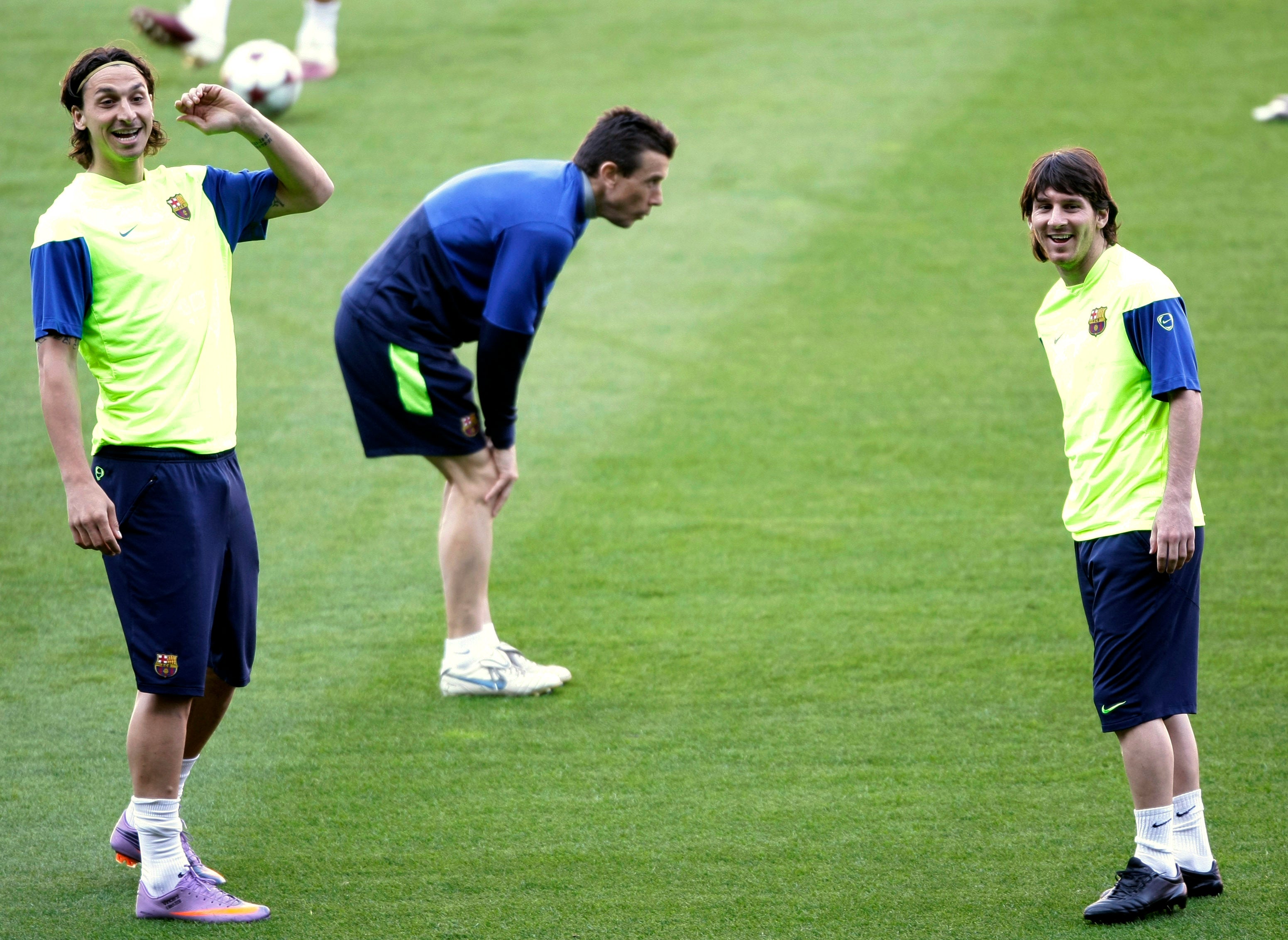 Un exdirectivo del Barcelona revela cómo era la relación entre Ibrahimovic y Messi: "Zlatan ocupaba demasiado" Un exdirectivo del Barcelona revela cómo era la relación entre Ibrahimovic y Messi: "Zlatan ocupaba demasiado"