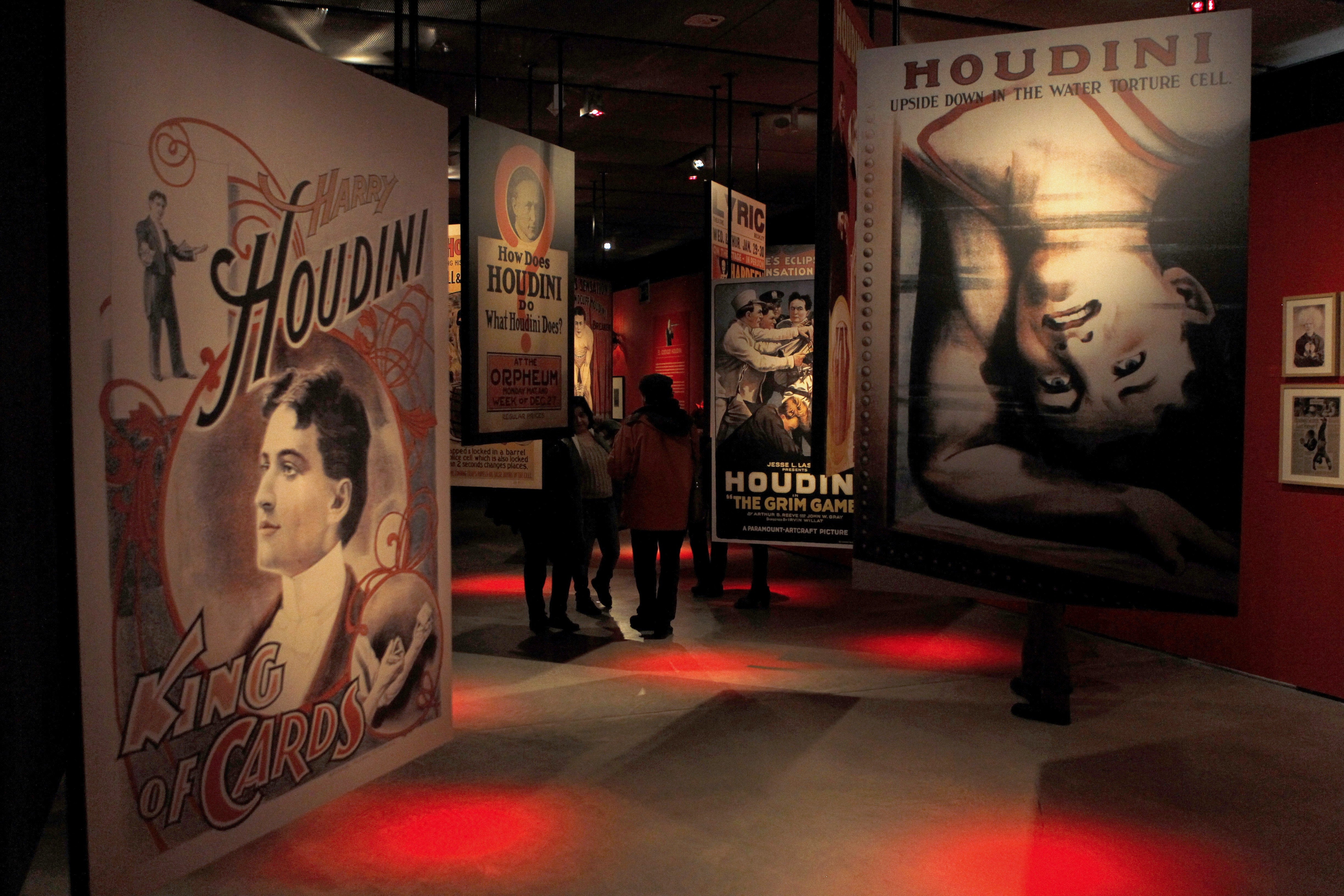 La Cultureta 3x23: "Houdini, el mago que desmintió la magia" La Cultureta 3x23: "Houdini, el mago que desmintió la magia"