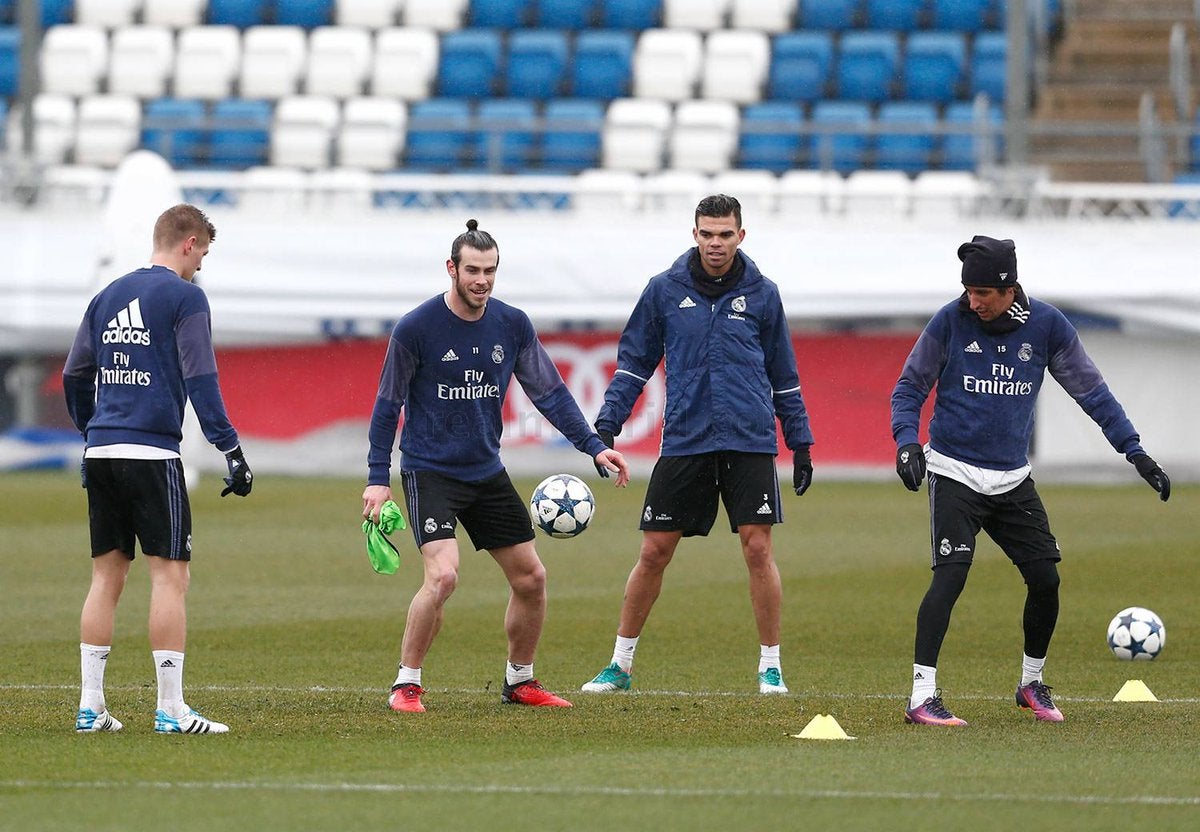 Bale vuelve a entrenarse con el grupo dos meses y medio después de su lesión Bale vuelve a entrenarse con el grupo dos meses y medio después de su lesión