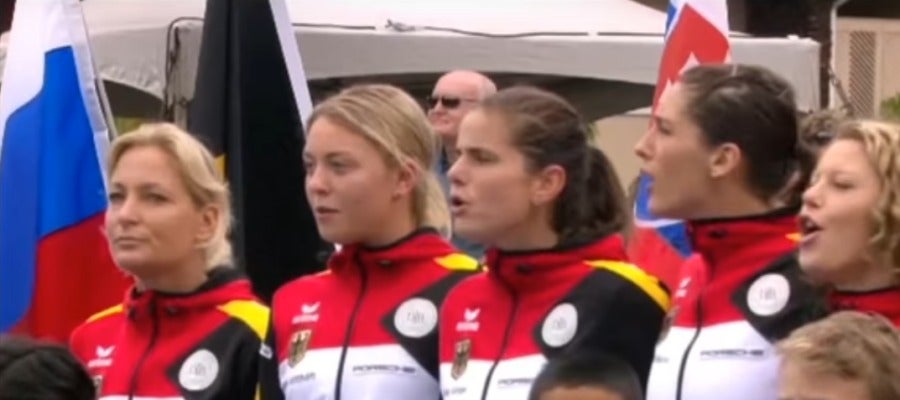 El equipo alemán de la Copa Federación, escuchando el himno nazi El equipo alemán de la Copa Federación, escuchando el himno nazi