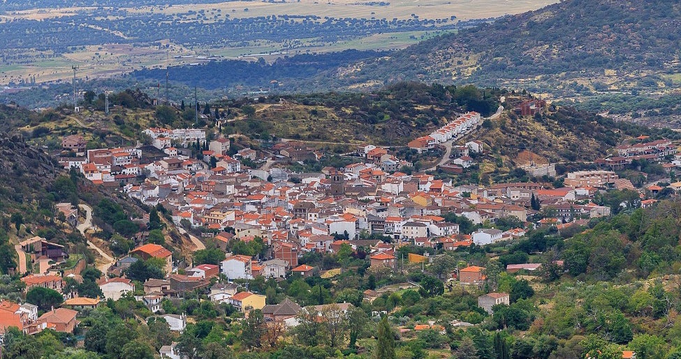Atracan la sucursal de la Caja Rural en El Real de San Vicente (Toledo) y se llevan 30.000 euros Atracan la sucursal de la Caja Rural en El Real de San Vicente (Toledo) y se llevan 30.000 euros