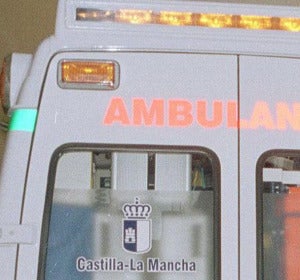 Imagen de archivo de una ambulancia de Castilla-La Mancha Imagen de archivo de una ambulancia de Castilla-La Mancha