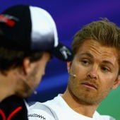 Rosberg y Alonso, en una rueda de prensa