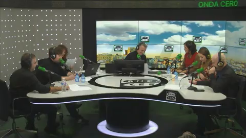 Los presentadores de Onda Cero recrean el serial radiofónico de los Hermanos Marx, 'Beagle Shyster y Beagle' Los presentadores de Onda Cero recrean el serial radiofónico de los Hermanos Marx, 'Beagle Shyster y Beagle'