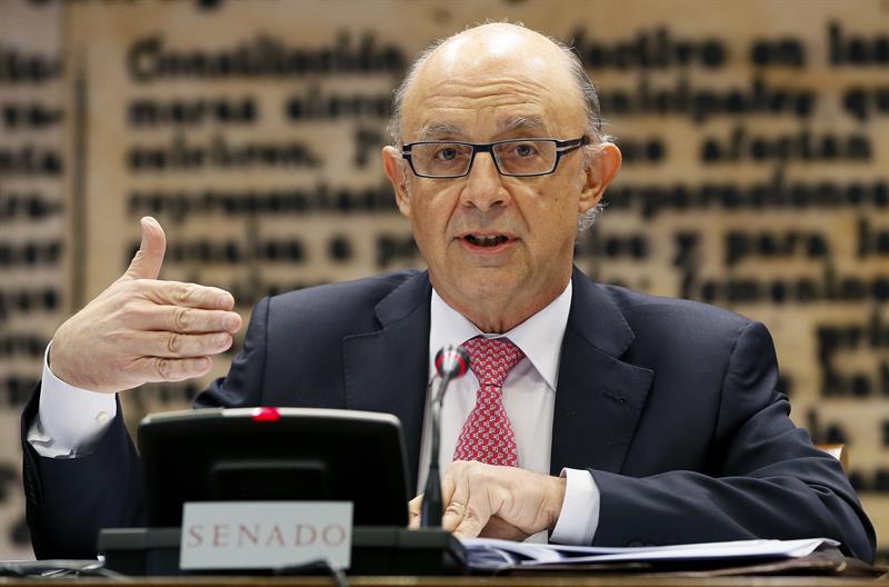 Las comunidades autónomas recibirán 12.000 millones de euros del FLA hasta junio Las comunidades autónomas recibirán 12.000 millones de euros del FLA hasta junio