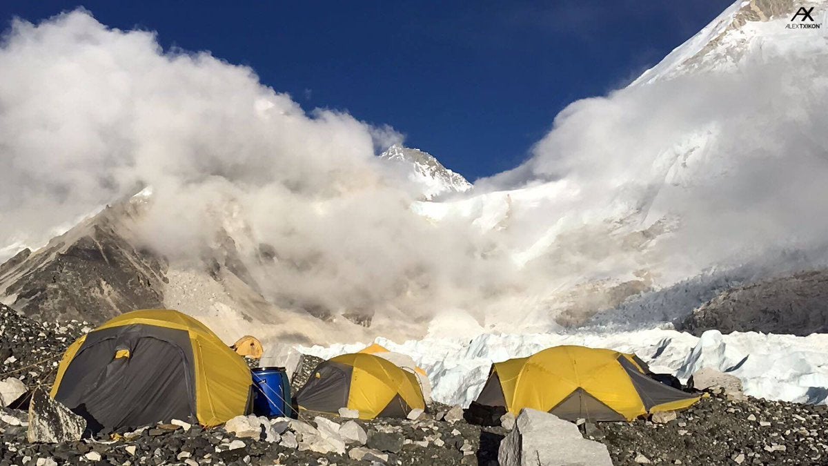 Alex Txikon: "Ya estoy en el campo base y os aseguro que yo no he abandonado" Alex Txikon: "Ya estoy en el campo base y os aseguro que yo no he abandonado"
