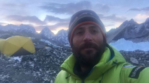Alex Txikon durante su ascenso al Everest
