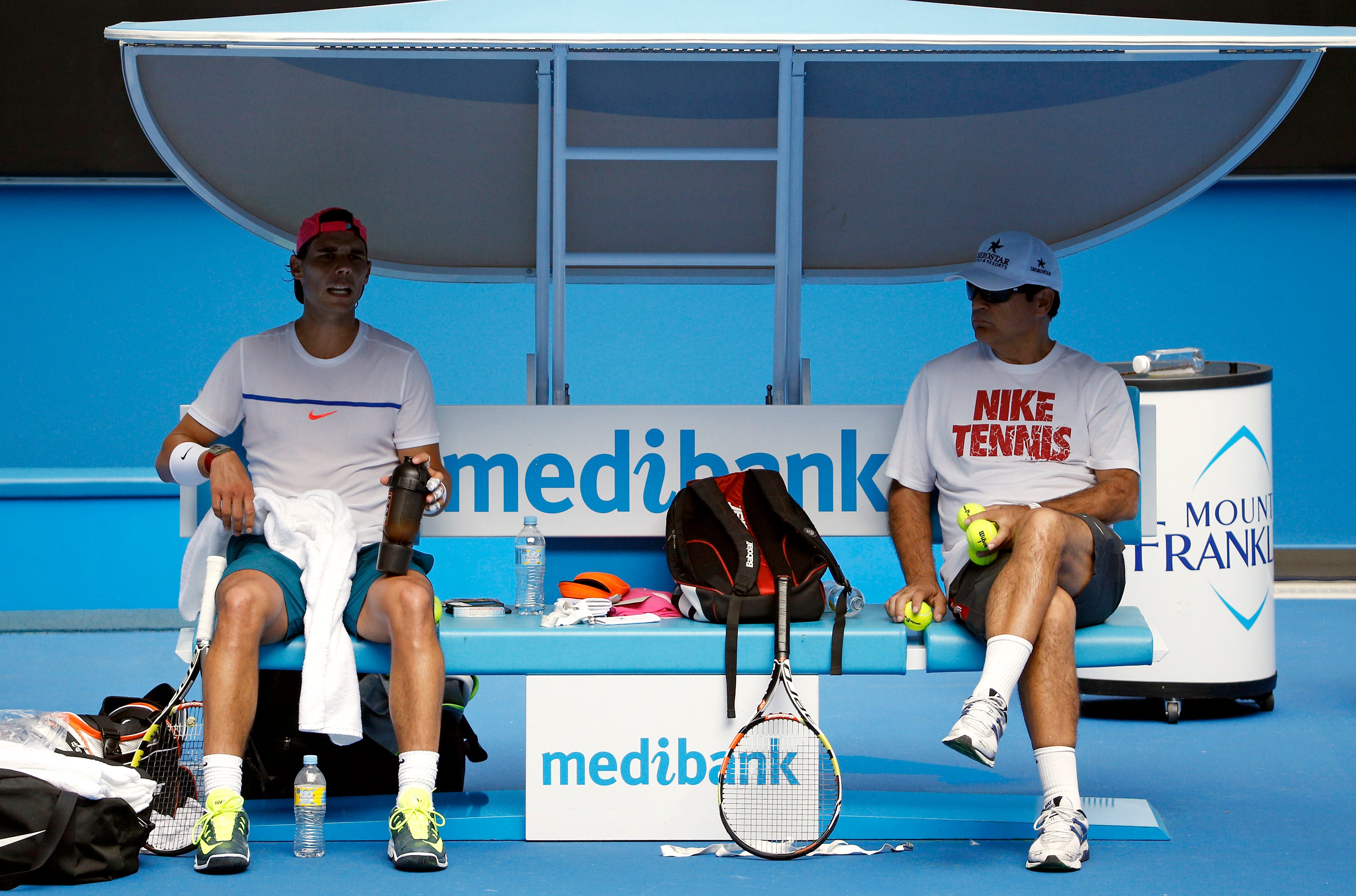 Toni Nadal seguirá como entrenador de Rafa Nadal lo que resta de temporada Toni Nadal seguirá como entrenador de Rafa Nadal lo que resta de temporada