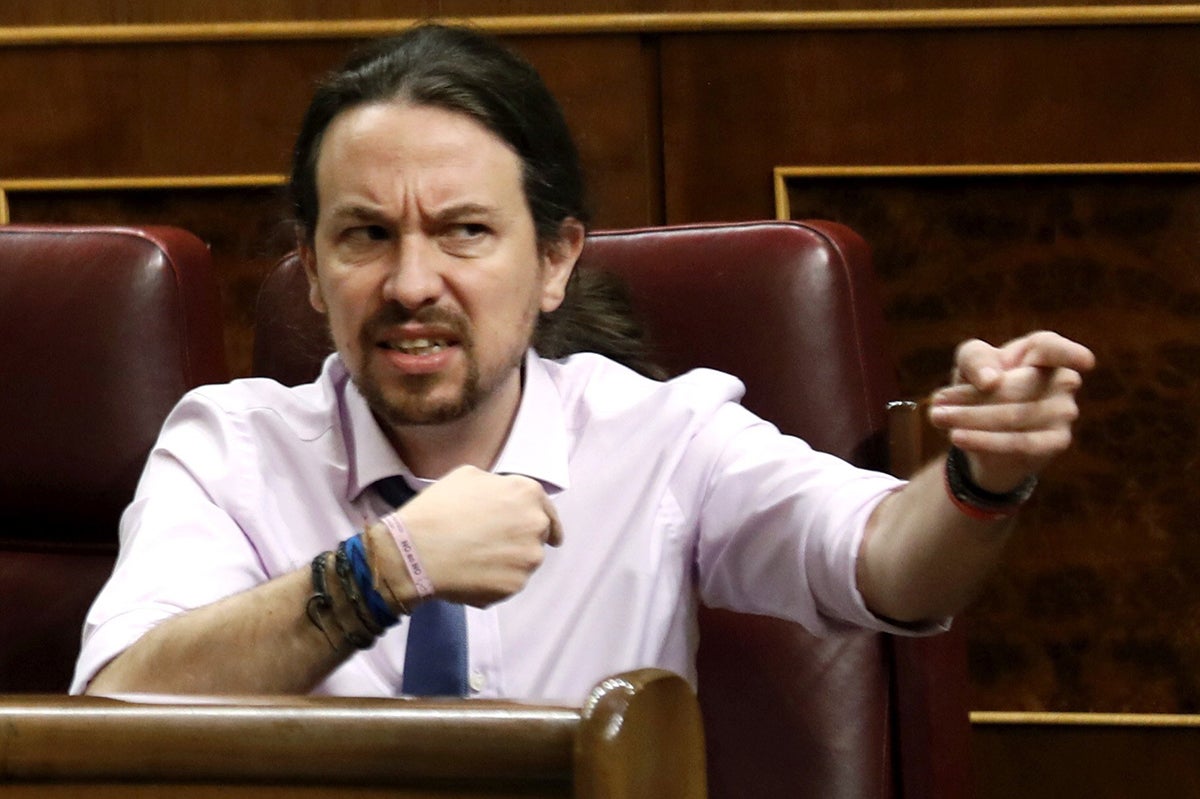 Las preguntas de Amón: ¿Por qué Pablo Iglesias necesita un portavoz si ya existe Siri? Las preguntas de Amón: ¿Por qué Pablo Iglesias necesita un portavoz si ya existe Siri?