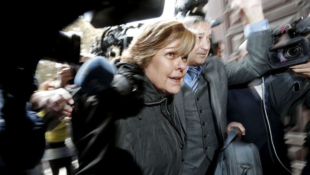 Prisión eludible con fianza para la exconsellera Milagrosa Martínez por el 'caso Gürtel' Prisión eludible con fianza para la exconsellera Milagrosa Martínez por el 'caso Gürtel'