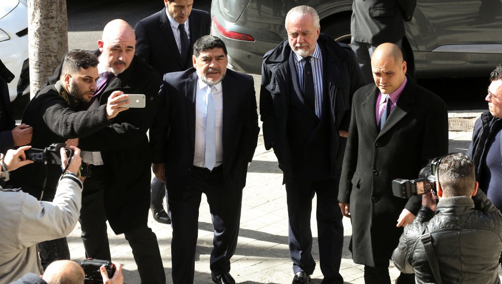 Maradona, a su llegada al Santiago Bernabéu