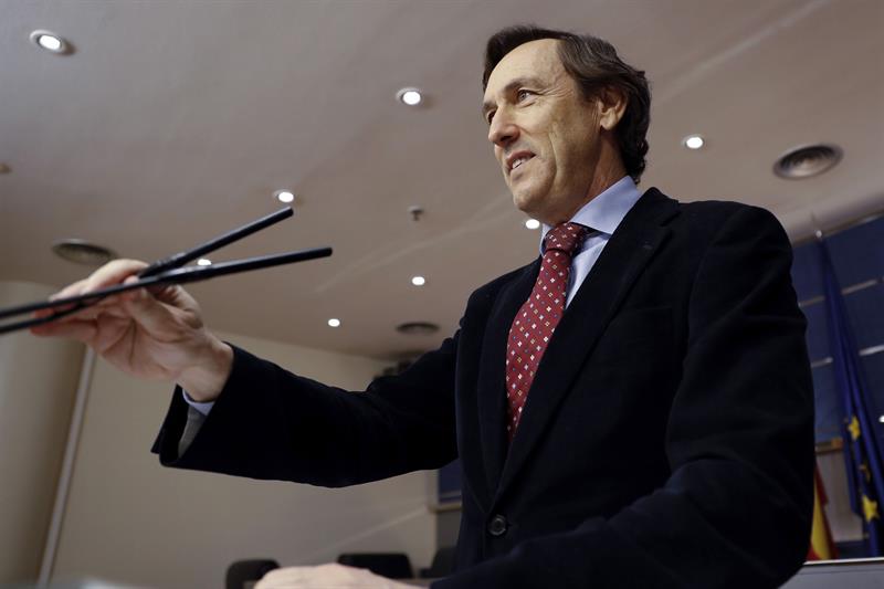 El PP no ve problemas en investigar a las cajas de ahorros desde el año 2000 El PP no ve problemas en investigar a las cajas de ahorros desde el año 2000