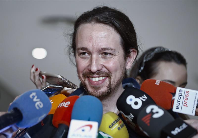 Pablo Iglesias acusa a Aznar y González de "echar gasolina al fuego" con Venezuela Pablo Iglesias acusa a Aznar y González de "echar gasolina al fuego" con Venezuela