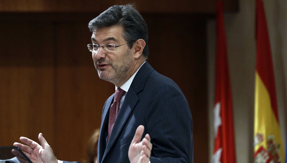 Rafael Catalá defiende que "el Gobierno jamás ha dado órdenes a la Fiscalía" Rafael Catalá defiende que "el Gobierno jamás ha dado órdenes a la Fiscalía"
