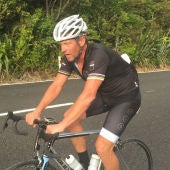 Armstrong, sobre una bicicleta
