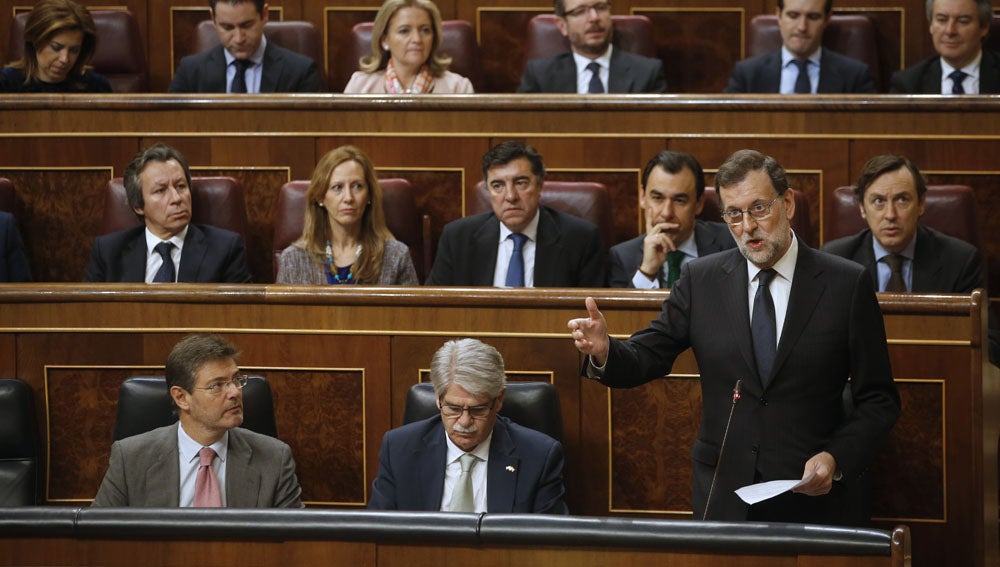 Rajoy acepta investigar la financiación del PP pero no ve necesario ir "muy atrás" Rajoy acepta investigar la financiación del PP pero no ve necesario ir "muy atrás"